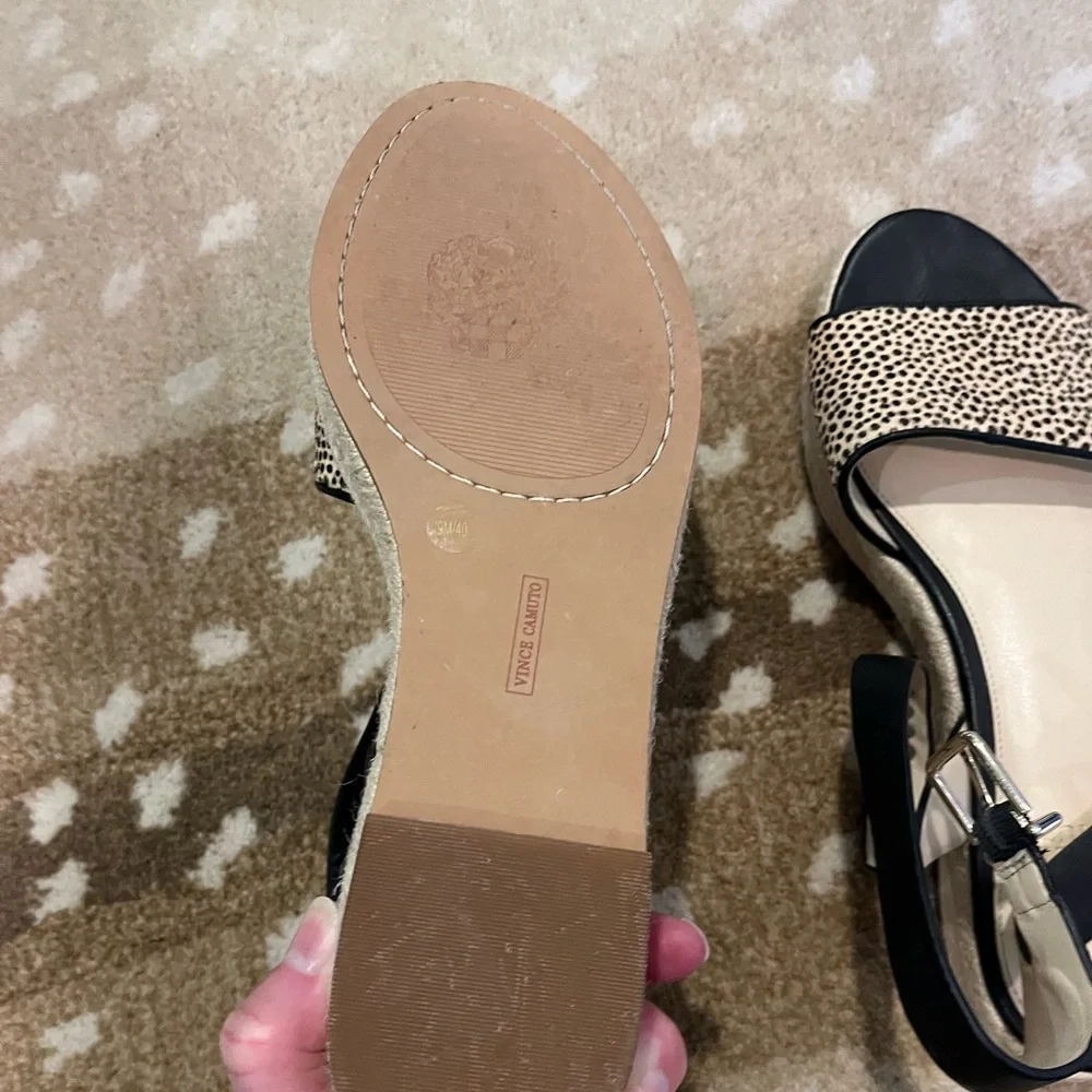 Sandals - Picture 2 of 3